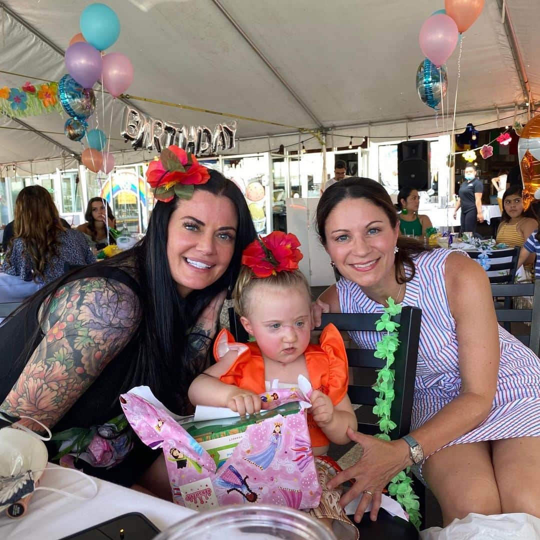 People Magazineさんのインスタグラム写真 - (People MagazineInstagram)「Long Island toddler Alessia Sansotta-Ingrasselino was on the cusp of death after being attacked by a pit bull, but a surgeon gave her a second chance at life. And as she celebrated her second birthday, she was joined by Dr. Rachel Ruotolo, the pediatric plastic and craniofacial surgeon who performed the toddler's facial reconstruction surgery and saved her life. ❤️ "[Dr. Ruotolo is] forever in our life. Anybody that looks at Alessia for the rest of her life is looking at what she's done, so forever I am grateful to her," said Alessia's mother, Dianna Sansotta-Ingrasselino. Tap the bio link for Alessia's story. 📷: Long Island Plastic Surgical Group, PC」7月16日 11時34分 - people