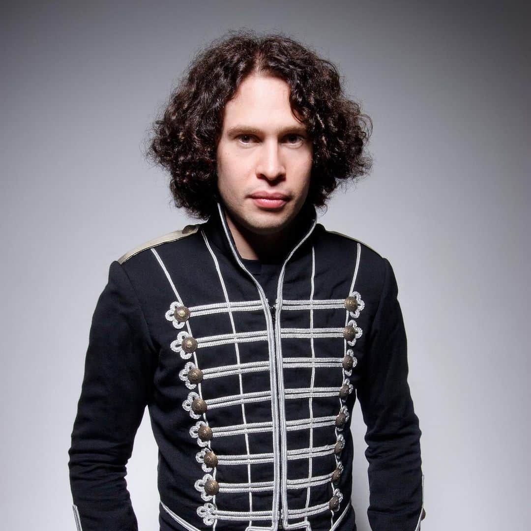 Kerrang!さんのインスタグラム写真 - (Kerrang!Instagram)「Wishing a very happy birthday today to My Chemical Romance’s guitar god Ray Toro! 🤟 🎉 ⠀⠀⠀⠀⠀⠀⠀⠀⠀ 📸: @paulharries ⠀⠀⠀⠀⠀⠀⠀⠀⠀ @raytoro @mychemicalromance #kerrang #kerrangmagazine #raytoro #mychemicalromance #emo #rock #welcometotheblackparade」7月16日 3時07分 - kerrangmagazine_