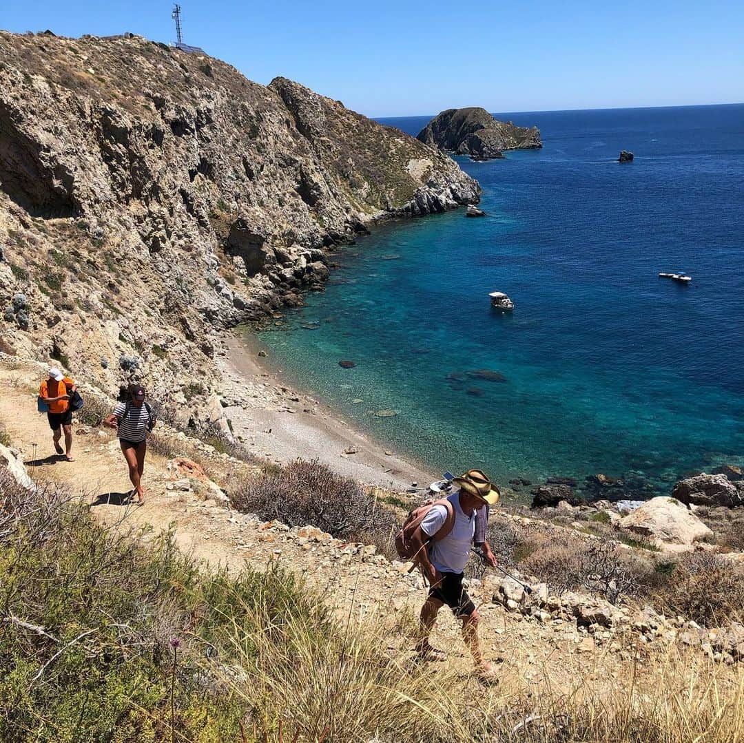 レネ・クルヒンさんのインスタグラム写真 - (レネ・クルヒンInstagram)「After 21 years, this island and this village feel like home. Being here with these people makes it even more special... And how our friend @tomislav.zuvela.96 (to whom i want to say thank you, for hospitality and for letting us visit Palagruža island) would say: This was “top topova na vrhu vrhova”😜 #korčula #prizba #palagruža #mljet」7月16日 3時21分 - renekrho