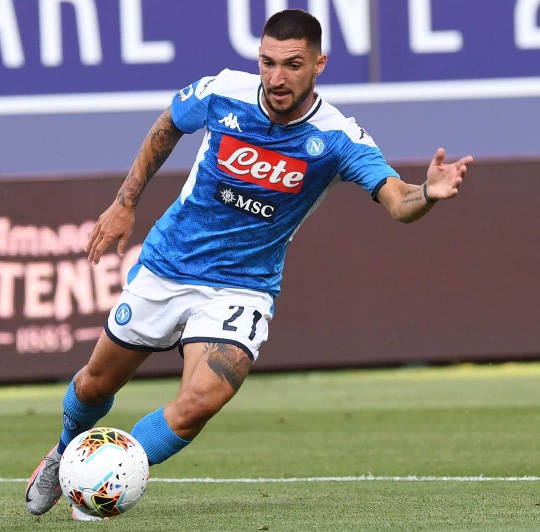 SSCナポリさんのインスタグラム写真 - (SSCナポリInstagram)「‪📸 Gli scatti del primo tempo‬ ‪⚽ #BolognaNapoli‬ ‪🏆 #SerieATIM‬ ‪💙 #ForzaNapoliSempre‬」7月16日 3時26分 - officialsscnapoli