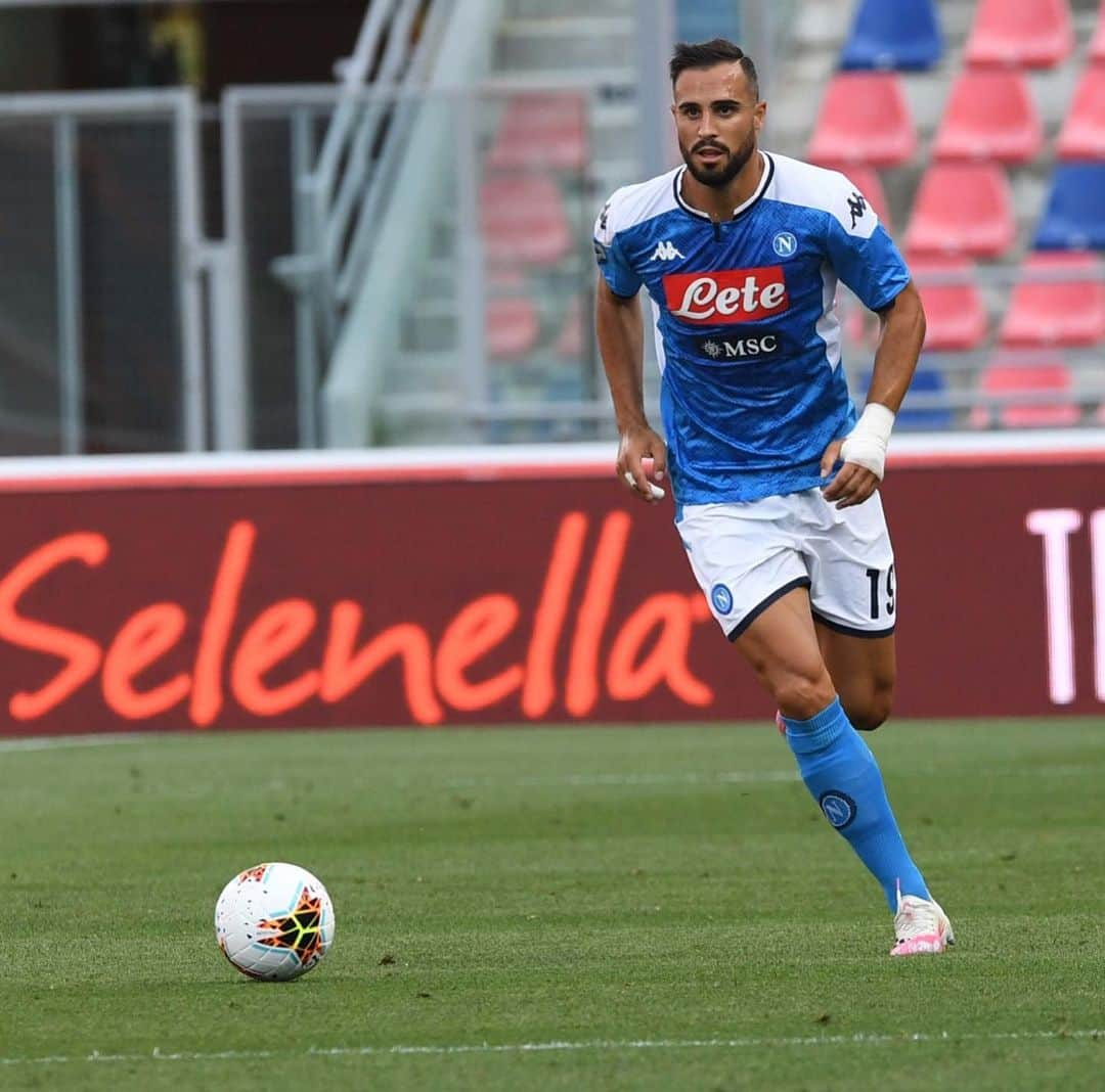 SSCナポリさんのインスタグラム写真 - (SSCナポリInstagram)「‪📸 Gli scatti del primo tempo‬ ‪⚽ #BolognaNapoli‬ ‪🏆 #SerieATIM‬ ‪💙 #ForzaNapoliSempre‬」7月16日 3時26分 - officialsscnapoli