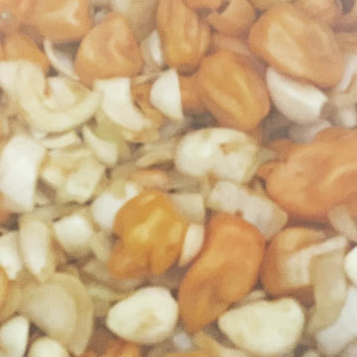 ケリスのインスタグラム：「Hot sauce , the truth #hot #hotsauce #blackchefs #spicy #habanero #thetruth #food #foodies #fortheculture」