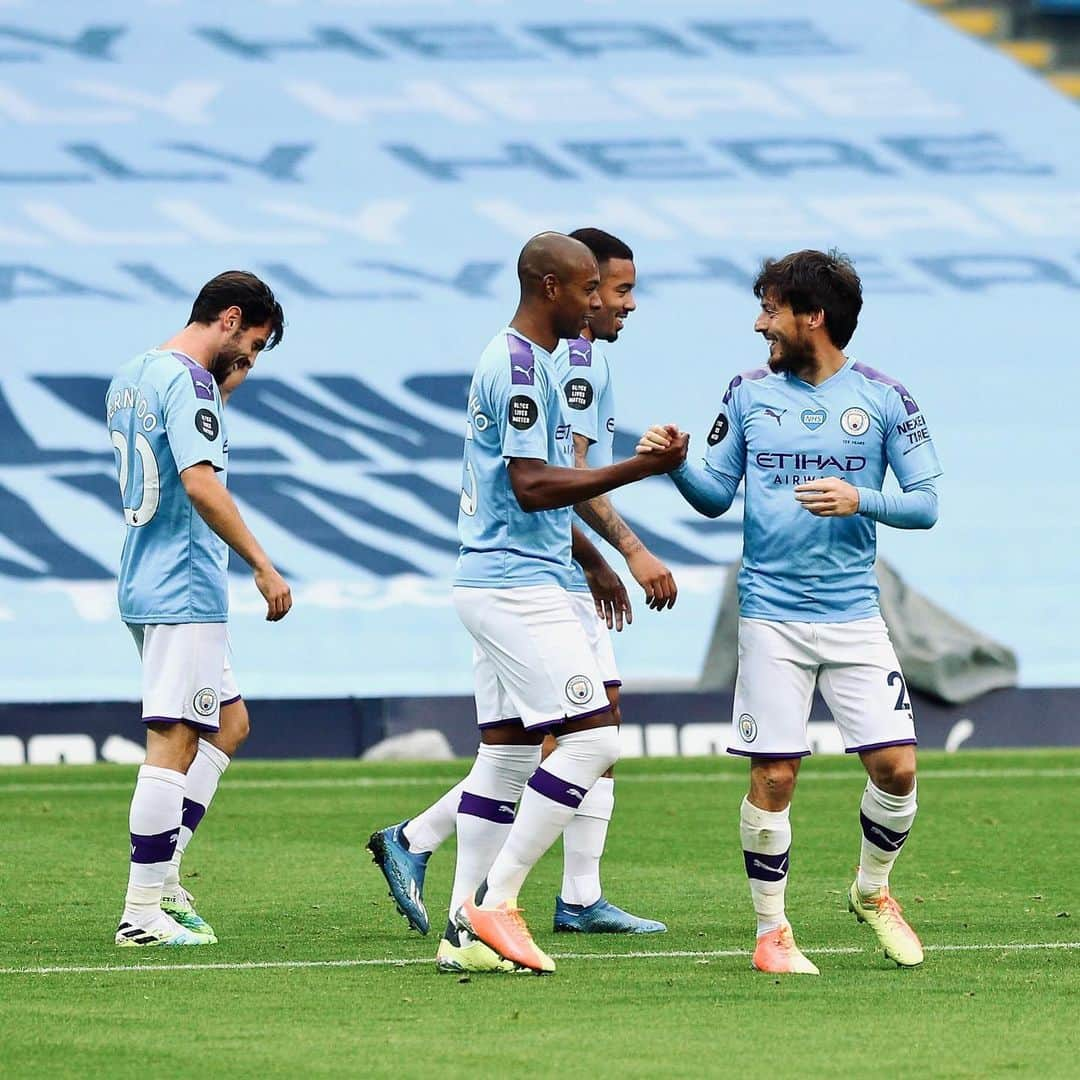 フェルナンジーニョさんのインスタグラム写真 - (フェルナンジーニョInstagram)「Another good result. 💪🏾 Now it’s time to get some rest and get ready for saturday’s challenge. Keep pushing 🏃🏾🙌🏾 #cmoncity」7月16日 4時31分 - fernandinho