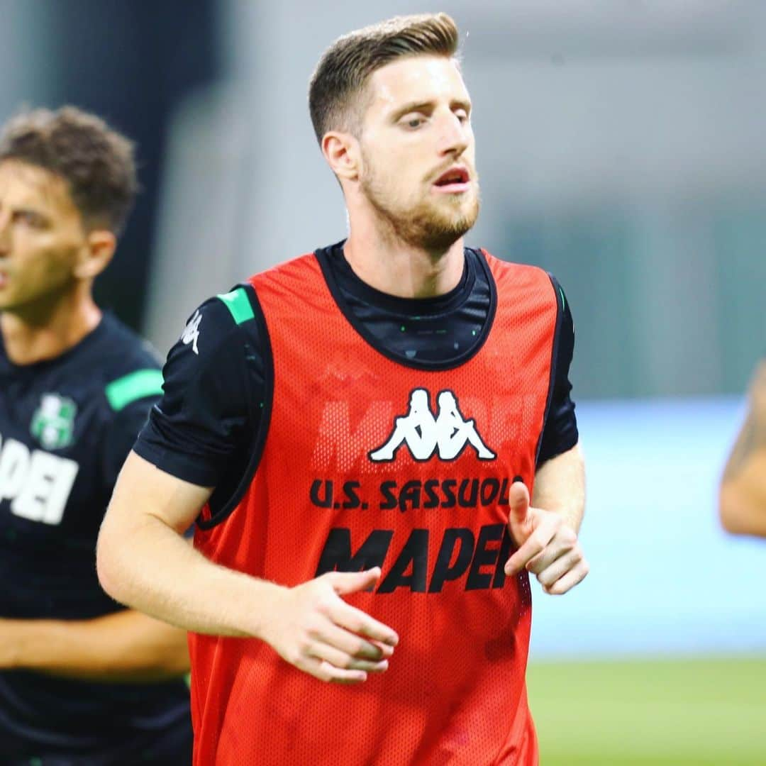 USサッスオーロ・カルチョさんのインスタグラム写真 - (USサッスオーロ・カルチョInstagram)「MATCH DAY 💪 ⚽️ #SassuoloJuve 🏆 #SerieATIM ⏰ Ore 21.45 🏟️ #MapeiStadium Segui le nostre stories per gli aggiornamenti sul match 💪🖤💚 #ForzaSasol」7月16日 4時29分 - sassuolocalcio