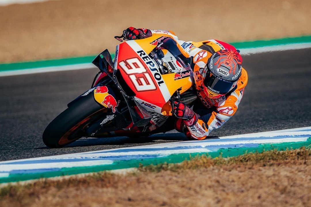 レプソル・ホンダのインスタグラム：「9️⃣3️⃣ - 1’37.941 - @marcmarquez93 ⠀⠀⠀⠀⠀⠀⠀⠀⠀ “I’m happy today. We had a hard pre-season but it looks like at the end of the Qatar Test we found something, so it was good to be able to confirm it here because Qatar is always a unique situation. From the start of today it was my bike, the bike I had in 2019 but with an evolution. My shoulder was also feeling good and I could see the speed was there. We had to work on consistency, which was the real focus in the afternoon. Honestly, I’m just really happy to be back on the bike!” ⠀⠀⠀⠀⠀⠀⠀⠀⠀  #MotoGP #MM93 #MarcMarquez93 #Racing #Repsol #Honda #Racing #RepsolHonda #HRC #RC213V #ThePowerOfDreams #Racing #Motorcycle #Team #OneHeart」