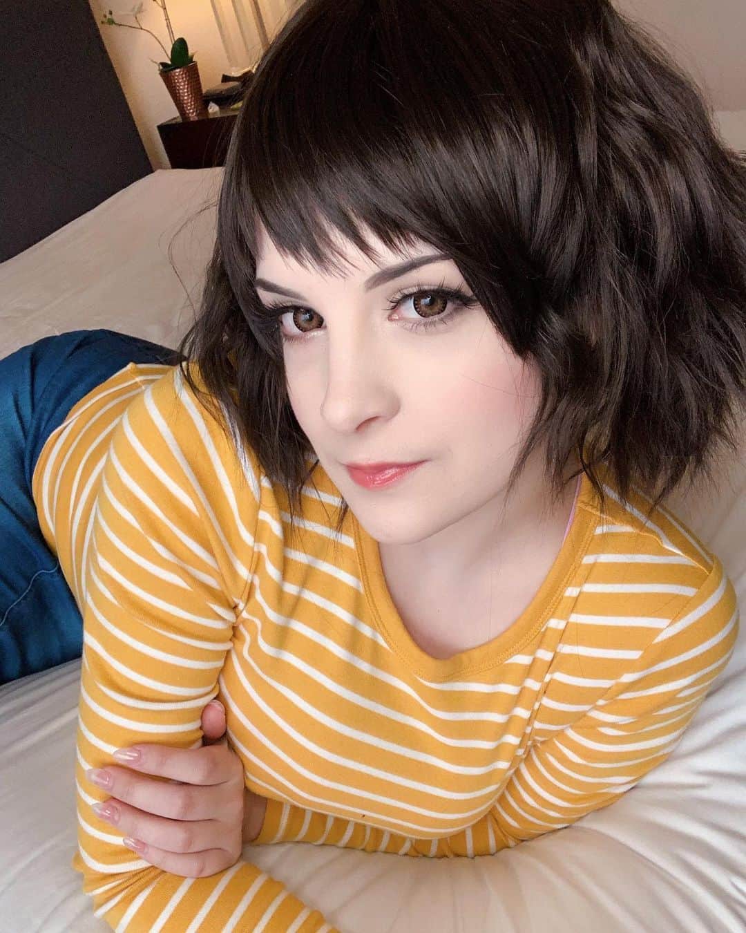 Tessaさんのインスタグラム写真 - (TessaInstagram)「Realized I have a lot of Kawakami selfies left to post! Still probably the comfiest and most natural feeling cosplay I’ve worn thus far (even if I normally never wear yellow lol)🍎💛 - - #kawakami #kawakamisadayo #kawakamicosplay #persona5 #persona5cosplay #cosplay #cosplayersofinstagram」7月16日 5時25分 - hiso.neko