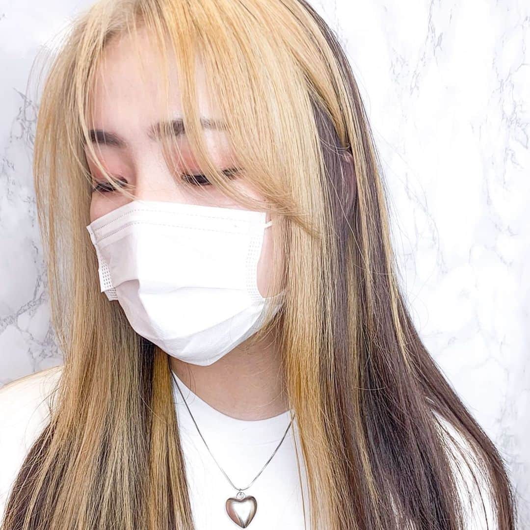 原涼香のインスタグラム：「『 𝐅𝐚𝐜𝐞 𝐚𝐫𝐞𝐚 𝐡𝐢𝐠𝐡𝐥𝐢𝐠𝐡𝐭 』 大胆バランス💯 かきあげてもアレンジしても何しても可愛い 全体はnude brownで柔らかく🤎🤎 ㅤㅤㅤㅤㅤㅤㅤㅤㅤㅤㅤㅤㅤ」