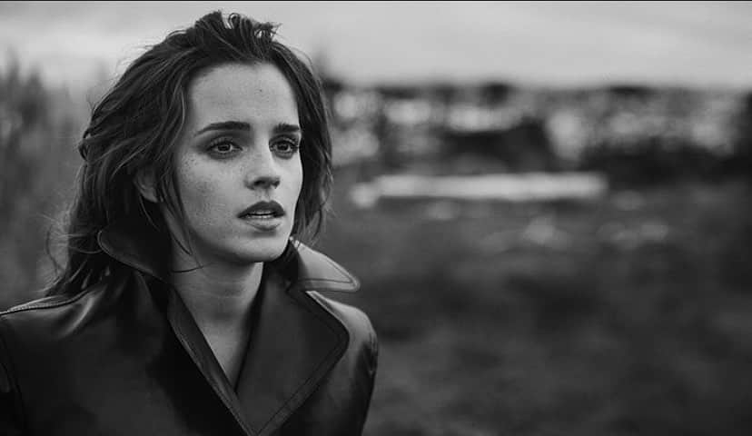 leslie & dani & harriのインスタグラム：「Image by @therealpeterlindbergh」