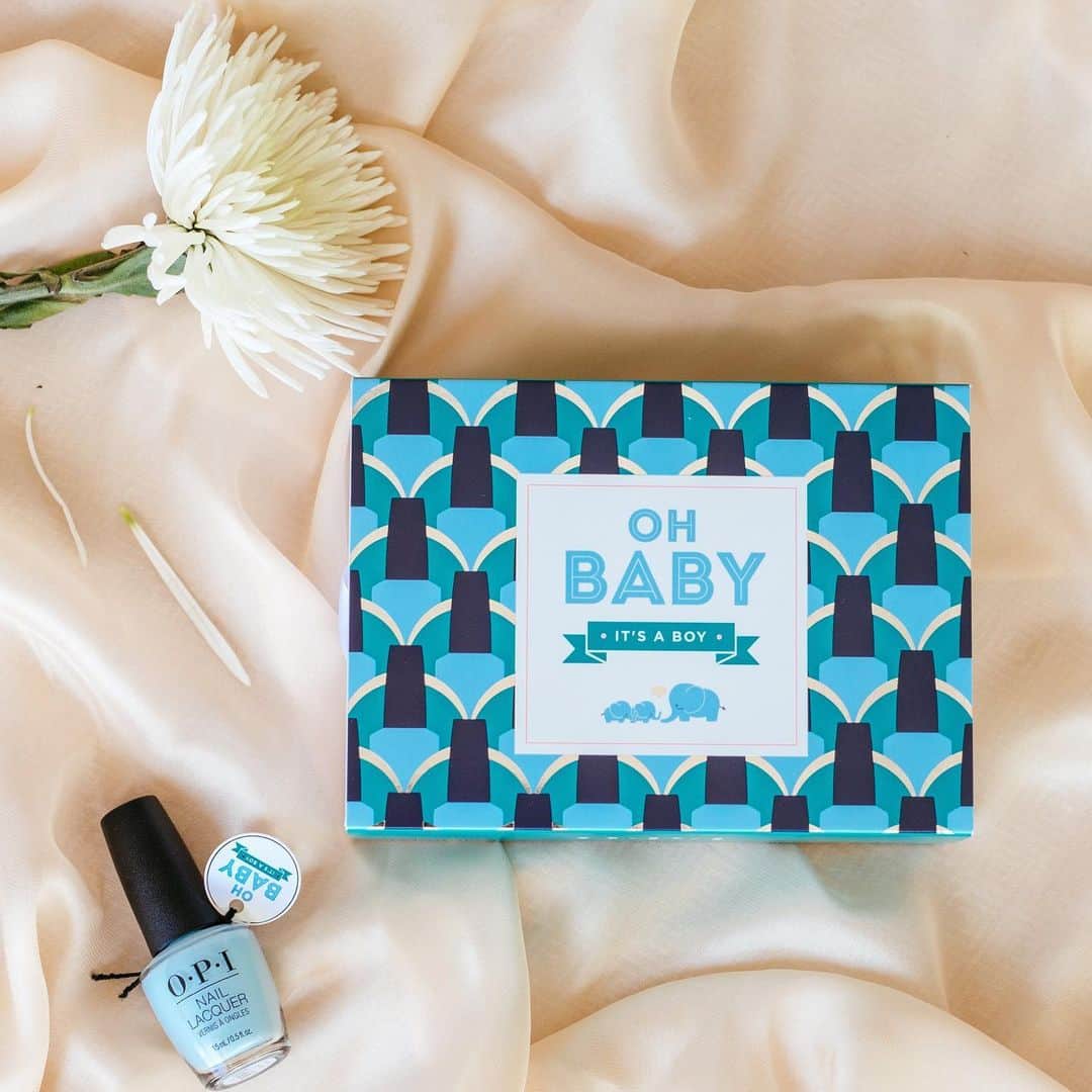 OPIさんのインスタグラム写真 - (OPIInstagram)「For the #OPIObsessed expecting mothers in your life 💙 #linkinbio to shop.   Shade: #ItsABoy   #GiftedByOPI #GiftIdeas #NailPolish #ColorIsTheAnswer #Gift #Gifts」7月16日 8時05分 - opi