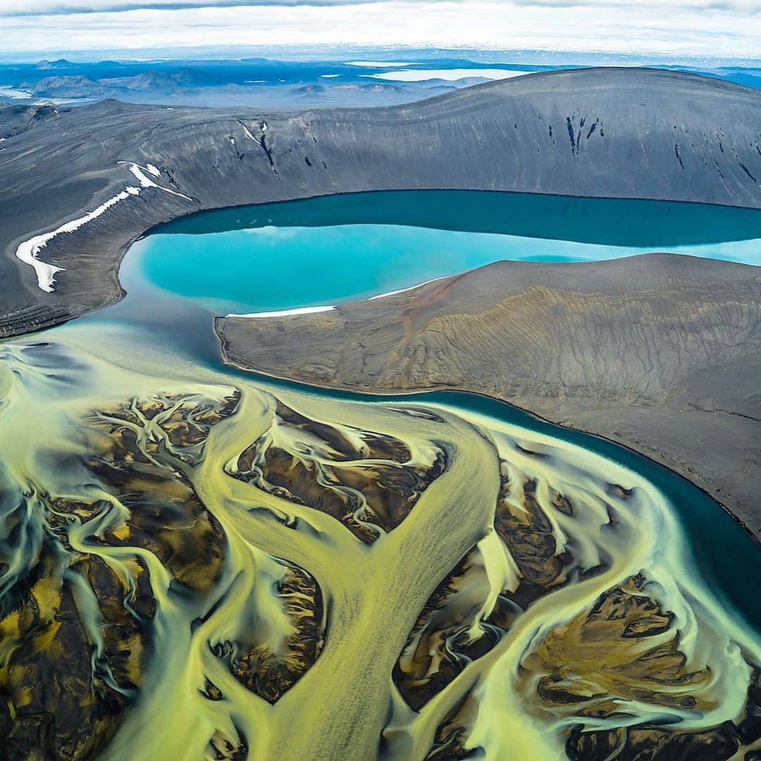 クリス・バーカードのインスタグラム：「Glacial integrations... from my new book ‘At Glaciers End’ documenting the fight for the preservation of Iceland’s highland region and the creation of a National Park. Although this project was 7 years in the making the fight has lasted for decades & is, hopefully, near completion. Learn more about the beautiful story form @63mph ’s beautiful words & interviews throughout the book.」