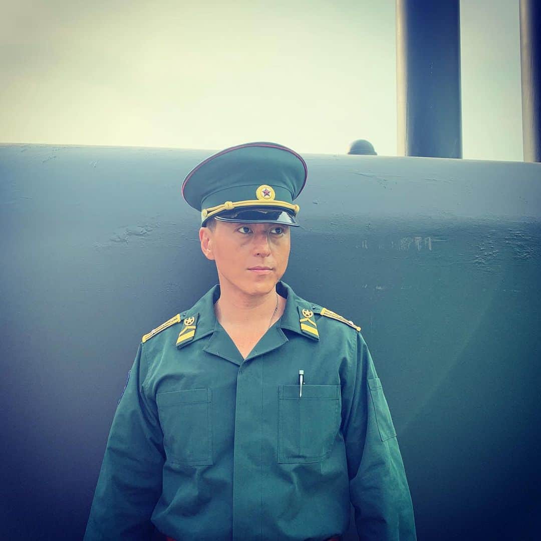 リュ・スヨンさんのインスタグラム写真 - (リュ・スヨンInstagram)「#강철비2  잠수함 #백두호 앞에서 #7월29일 #개봉  #steelrain2_summit  the captain of a #submarine」7月16日 10時03分 - suyoung_ryu