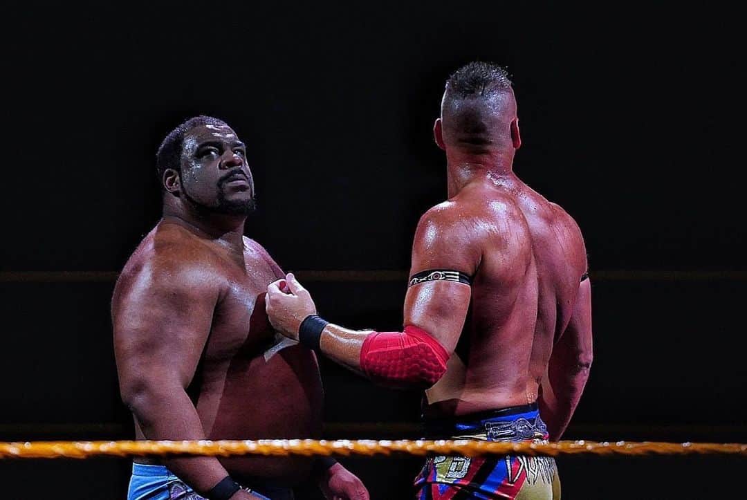 WWEさんのインスタグラム写真 - (WWEInstagram)「#AndStill! @realkeithlee retains both his championships, but @realscarlettbordeaux reminds him that the clock is always ticking! #WWENXT」7月16日 10時18分 - wwe