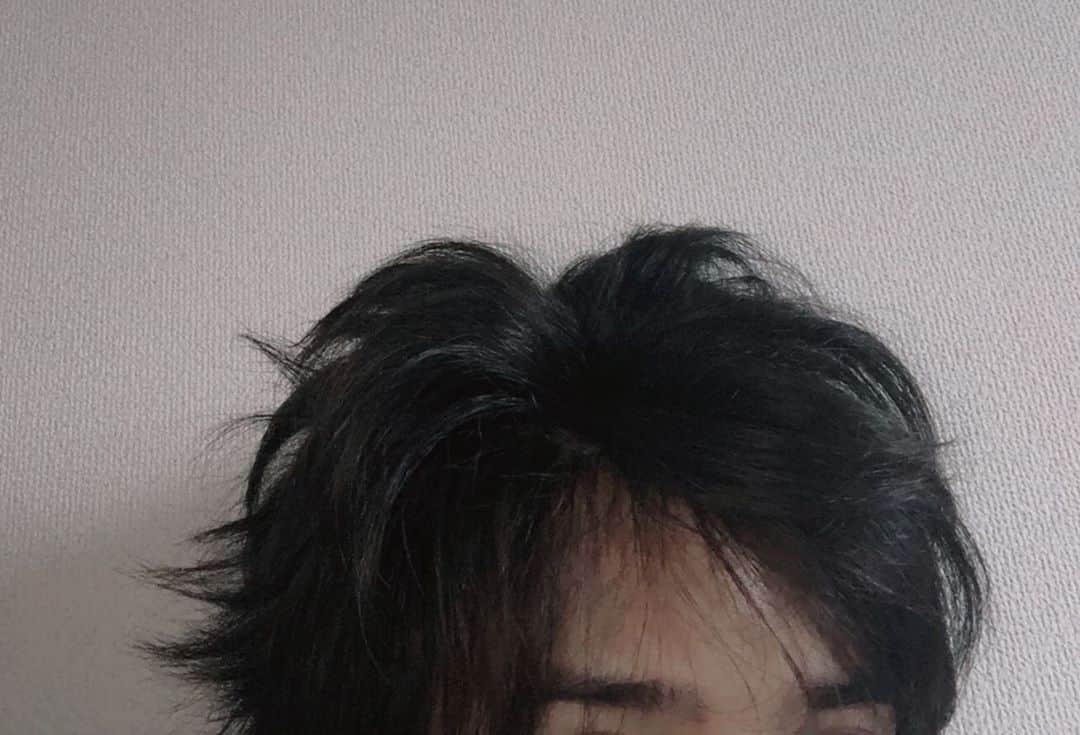 瀬戸利樹さんのインスタグラム写真 - (瀬戸利樹Instagram)「today's morning hair. #後ろが爆発してた #凄さが伝わりにくいのが悔しいぜよ、、」7月16日 20時55分 - toshiki_seto_official