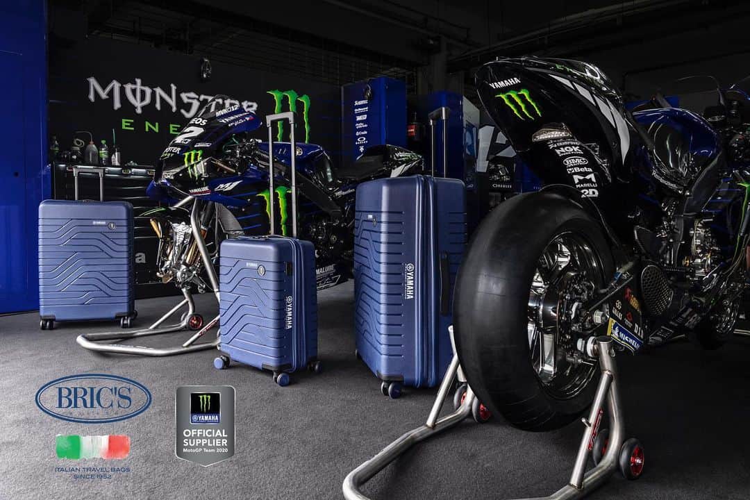 YamahaMotoGPさんのインスタグラム写真 - (YamahaMotoGPInstagram)「Our crew members are travelling in style again during the 2020 and 2021 MotoGP season thanks to Official Supplier @bricsmilano's custom-made high-quality luggage products 🧳  . . #MonsterYamaha  #MotoGP」7月16日 21時11分 - yamahamotogp