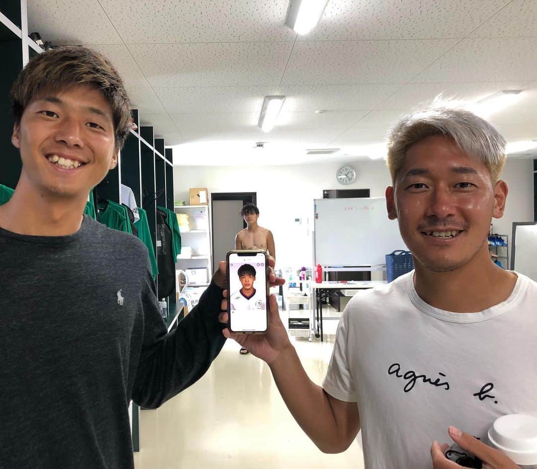高橋諒のインスタグラム：「チーム7月16日🎂🎉🍾 今年も頑張りましょう！」