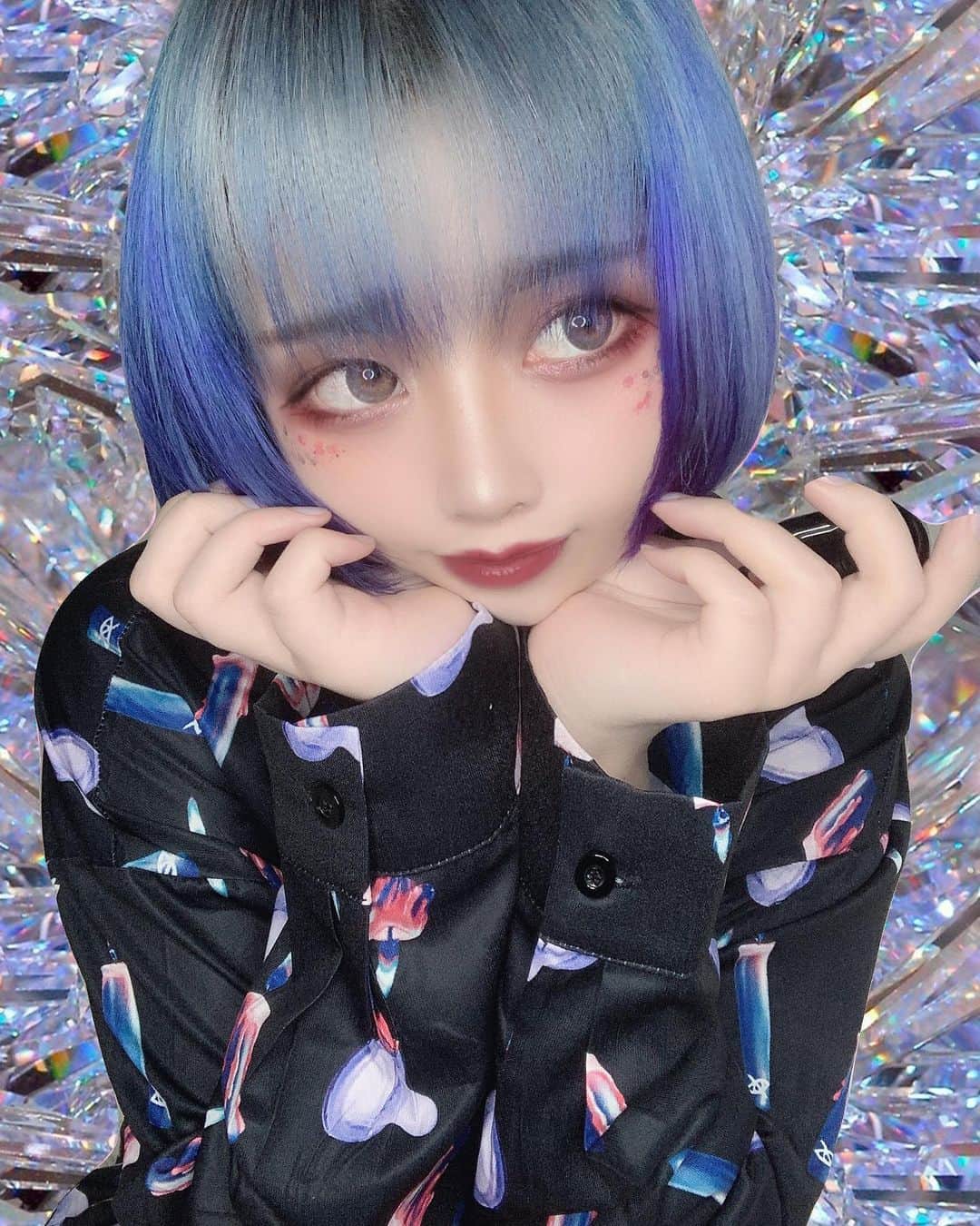 ももかわのインスタグラム：「‪- - - - 💎- - - - - 🦋- - - - - -💍- - - -‬ KRY」