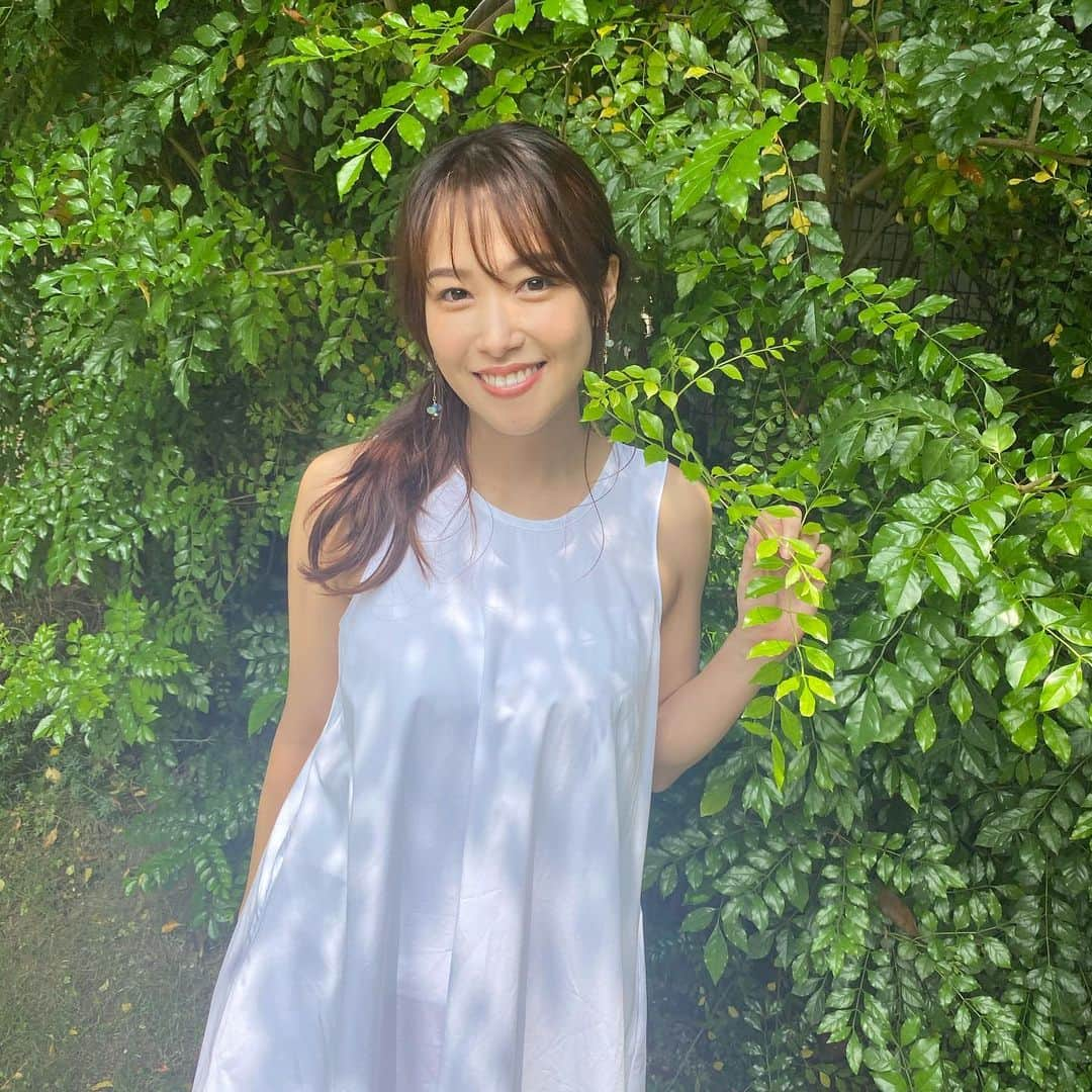 鷲見玲奈さんのインスタグラム写真 - (鷲見玲奈Instagram)「. 来週発売のスピリッツで、表紙と巻頭グラビアを担当させて頂きます🌸 . 天気も良くて気持ちの良い撮影でした☺️ たくさんオフショットがあるので、またトークアプリに載せておきます✨ . . 誌面でもぜひチェックして頂けると嬉しいです😌 . . #スピリッツ #チェキ も撮りました」7月16日 15時50分 - sumi__reina