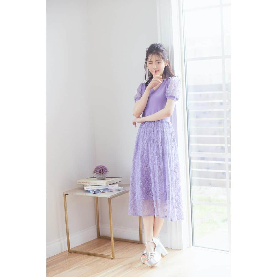 ミーアさんのインスタグラム写真 - (ミーアInstagram)「. . 【WEB CATALOG】 Rayモデルの中村里帆さんとの WEB CATALOG公開中です✨  大人っぽさと女性らしいエレガントさを引き出す マーメイドニットワンピース👗 レース地のスカートのインorアウト 取り外してシンプルなプレーンタイプにと 3WAYで着ていただけます❤︎  #中村里帆 #ray #miia . .____________________________________________. ☑︎3WAYマーメイドニットワンピース ¥9,790(taxin)  7月下旬配送予定 .____________________________________________. 画像をタップしてチェック▶︎▶︎」7月16日 17時00分 - miia_official