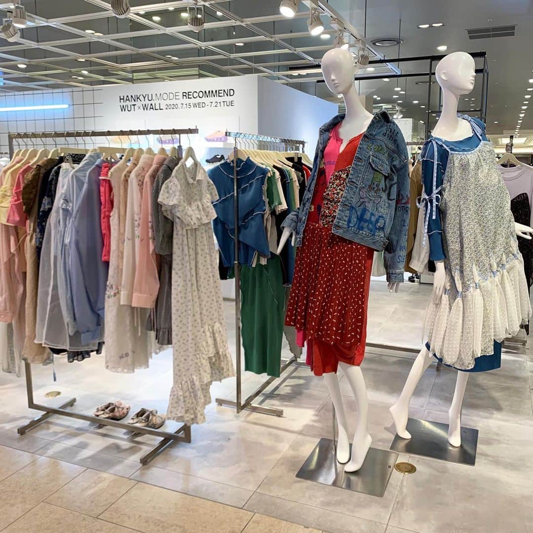 のインスタグラム：「“HANKYU.MODE RECOMMEND” WUT × WALL Until 7/21　 At 3F Cotocoto Stage 31 #Hankyu #HANKYUMODE #umedahankyu #阪急うめだ本店 #うめだ阪急 #阪急百貨店 #osaka #umeda #mode #wut #wall #hpfrance #anntian #kawakey #grounds #jennyfax #selectshop #セレクトショップ #スニーカー #バッグ」