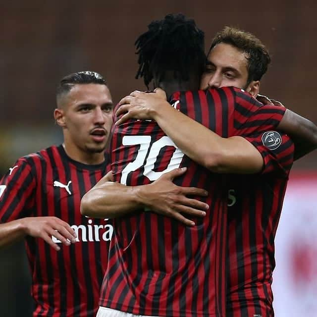 ハカン・チャルハノールさんのインスタグラム写真 - (ハカン・チャルハノールInstagram)「Love this Game! Big Character! / Calismaya devam!💪💥 #forzamilan #believeinyourself」7月16日 17時38分 - hakancalhanoglu