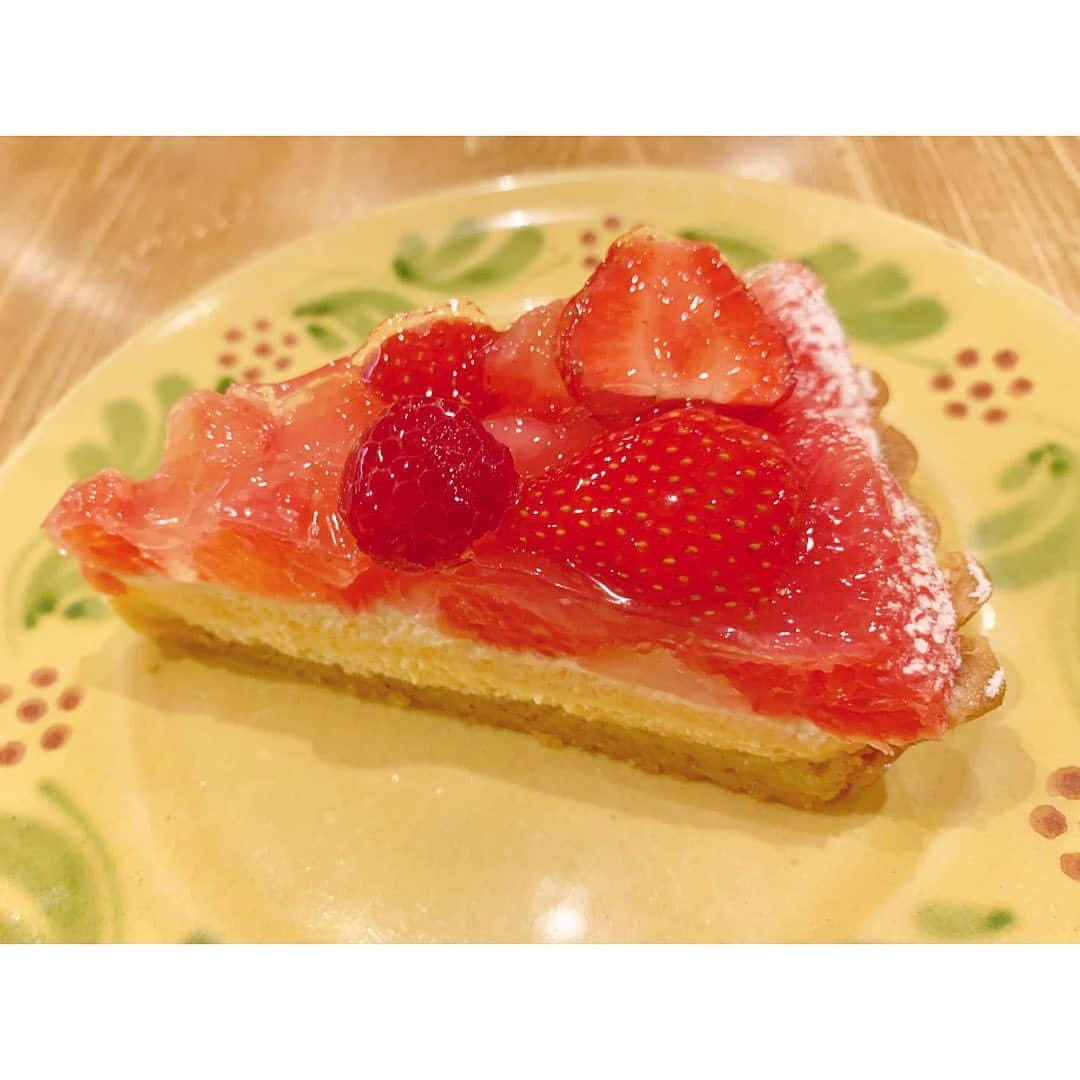 石田みなみのグルメインスタ