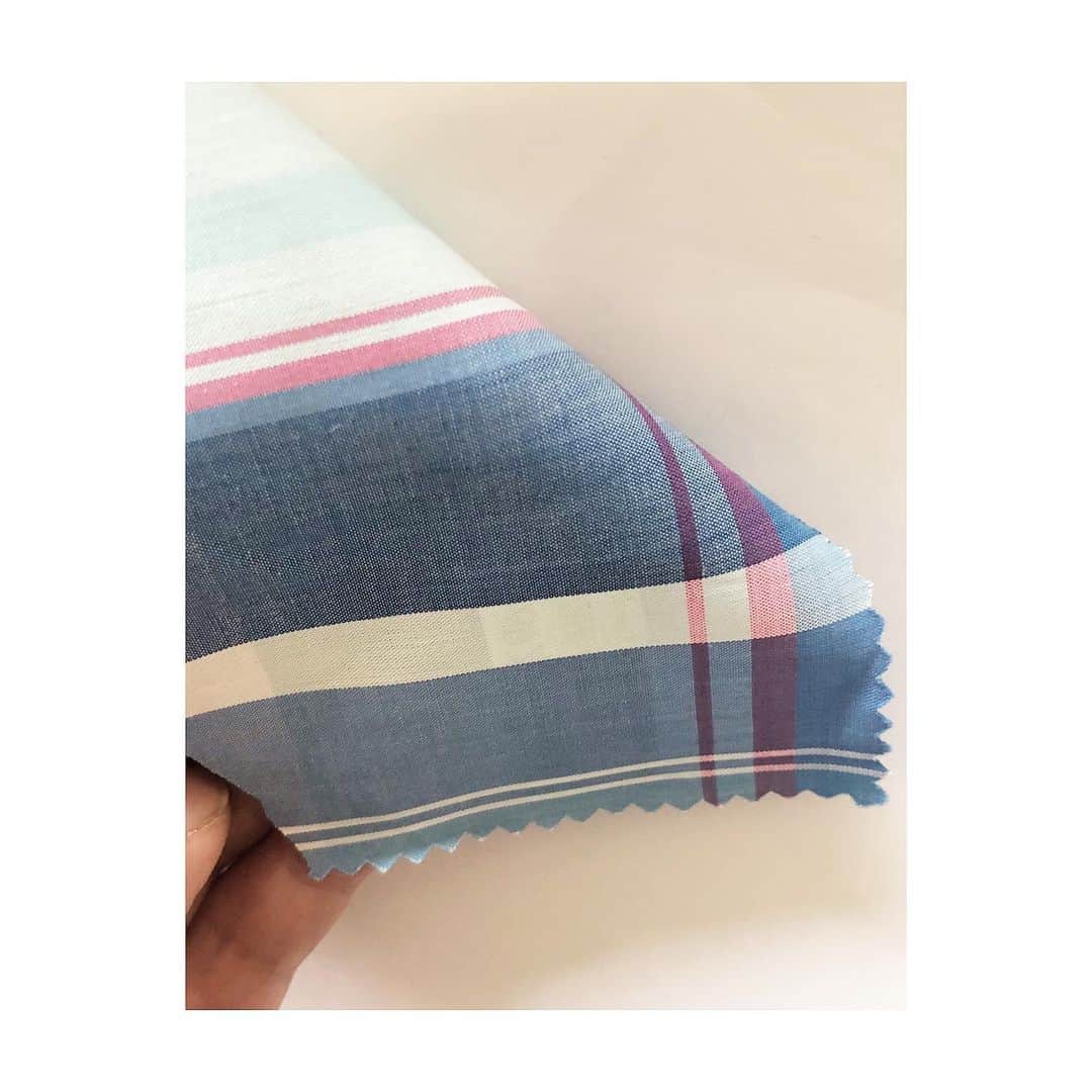 コレニモさんのインスタグラム写真 - (コレニモInstagram)「Love this Supima cotton tartan check fabric. Reminds me my seaside hometown💙I’ll make few Colenimo dress🌿 どこか懐かしい、夏の終わりの気配を感じさせられるタータンチェックが手に入りました。ドレスになる予定です☺️ #colenimo #madeinlondon #madeinengland🇬🇧 #supimacotton #naturalfabrics」7月16日 18時08分 - colenimo