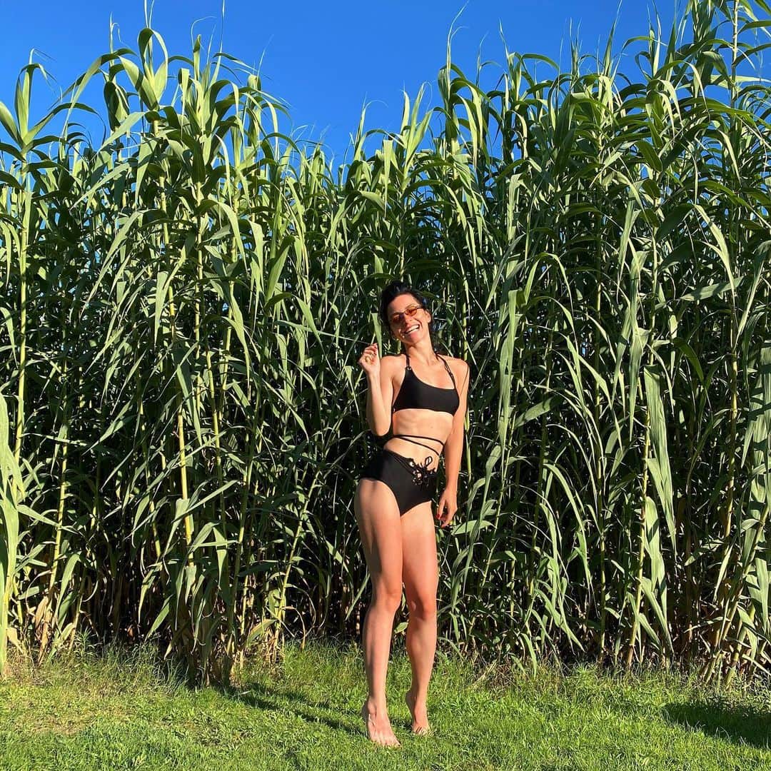 Merve Boluğurのインスタグラム：「🌾🌱🌾」