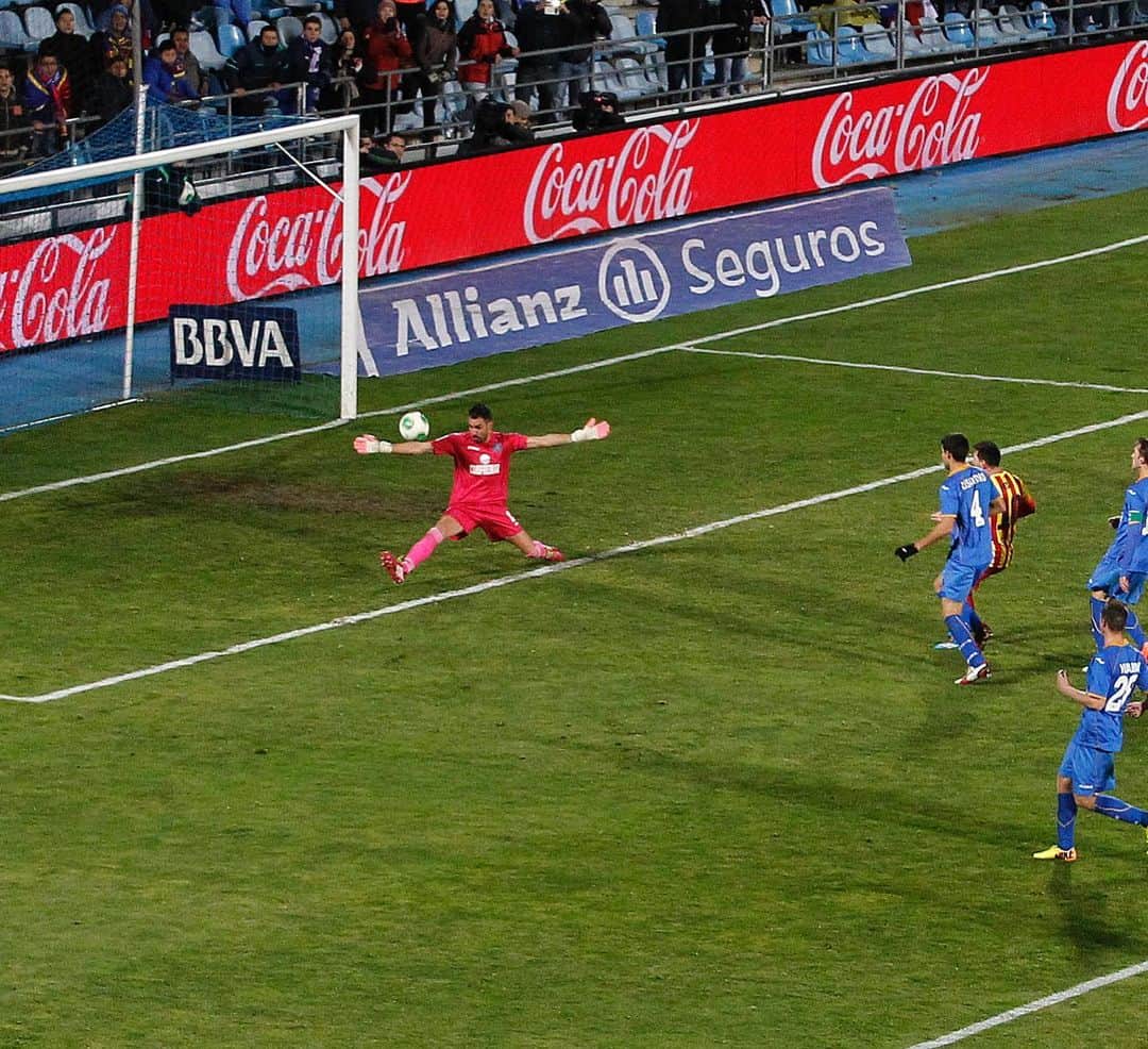 ジョルディ・コディーナのインスタグラム：「#tbt fútbol #GetafevsBarça #copadelrey」