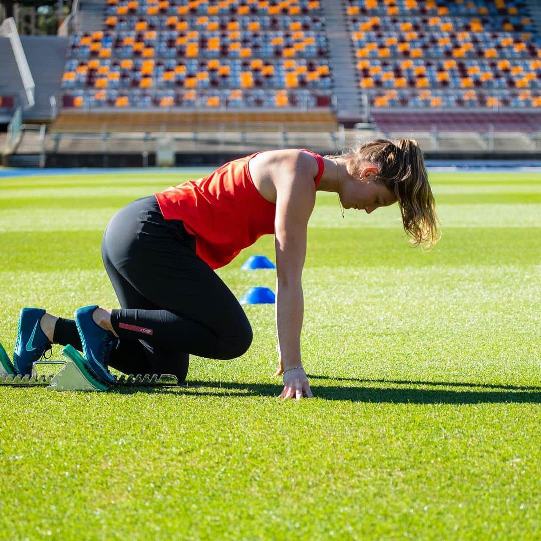 ライリー・デイのインスタグラム：「Training for an unknown competition 🤪」