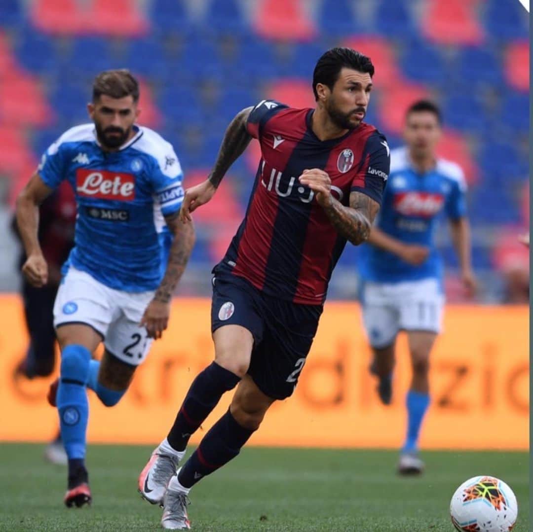 のインスタグラム：「🔴🔵 #weareone #forzabologna」
