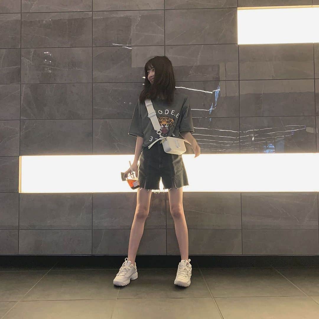 のインスタグラム：「. 週末にお知らせあります🤐 はやく言いたいな〜」
