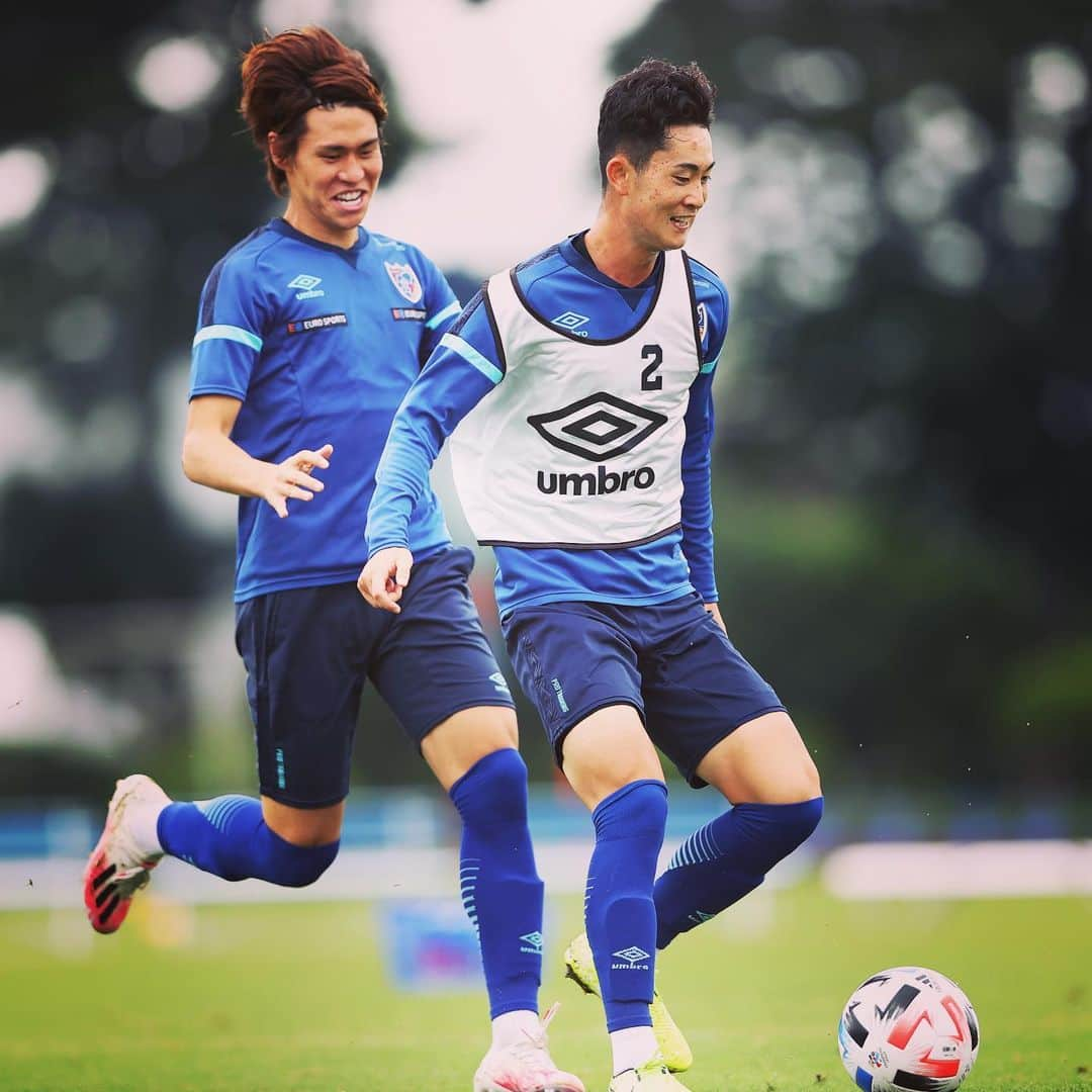 FC東京オフィシャルグッズさんのインスタグラム写真 - (FC東京オフィシャルグッズInstagram)「🔵🔴 ラストゲームでともに勝利を。 photo by Kenichi Arai  @kento_hashimoto_18  @fctokyoofficial  #橋本拳人 #STAYWITHTOKYO  #FC東京 #fctokyo #tokyo」7月16日 19時26分 - fctokyoofficial