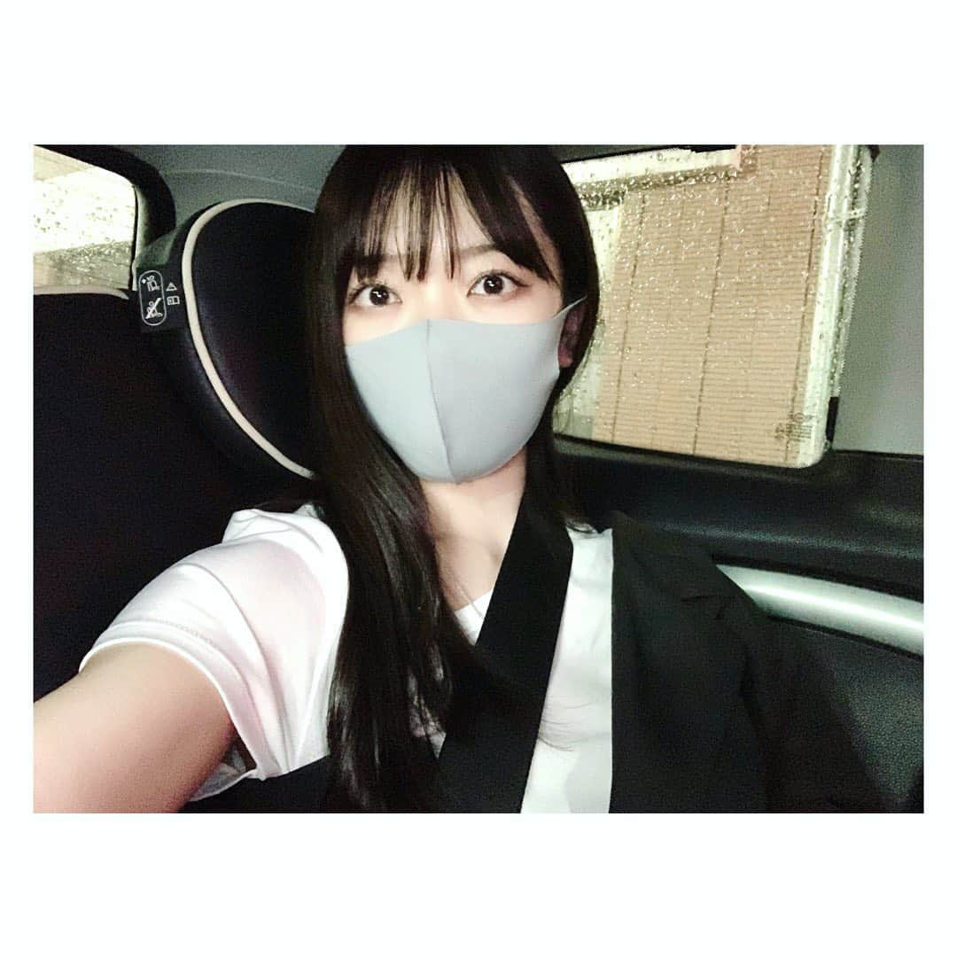 平岡映美さんのインスタグラム写真 - (平岡映美Instagram)「珍しくこういうお写真も🎞✨ （ただのお買い物です笑） ・ ・ #平岡映美　 #ブラックホワイト  #感謝」7月16日 19時43分 - eimi_hiraoka_official