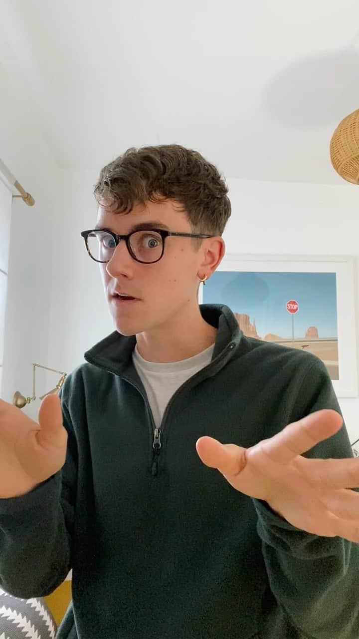 コナー・フランタのインスタグラム：「Most people can’t for some reason... hm, listen closely...」