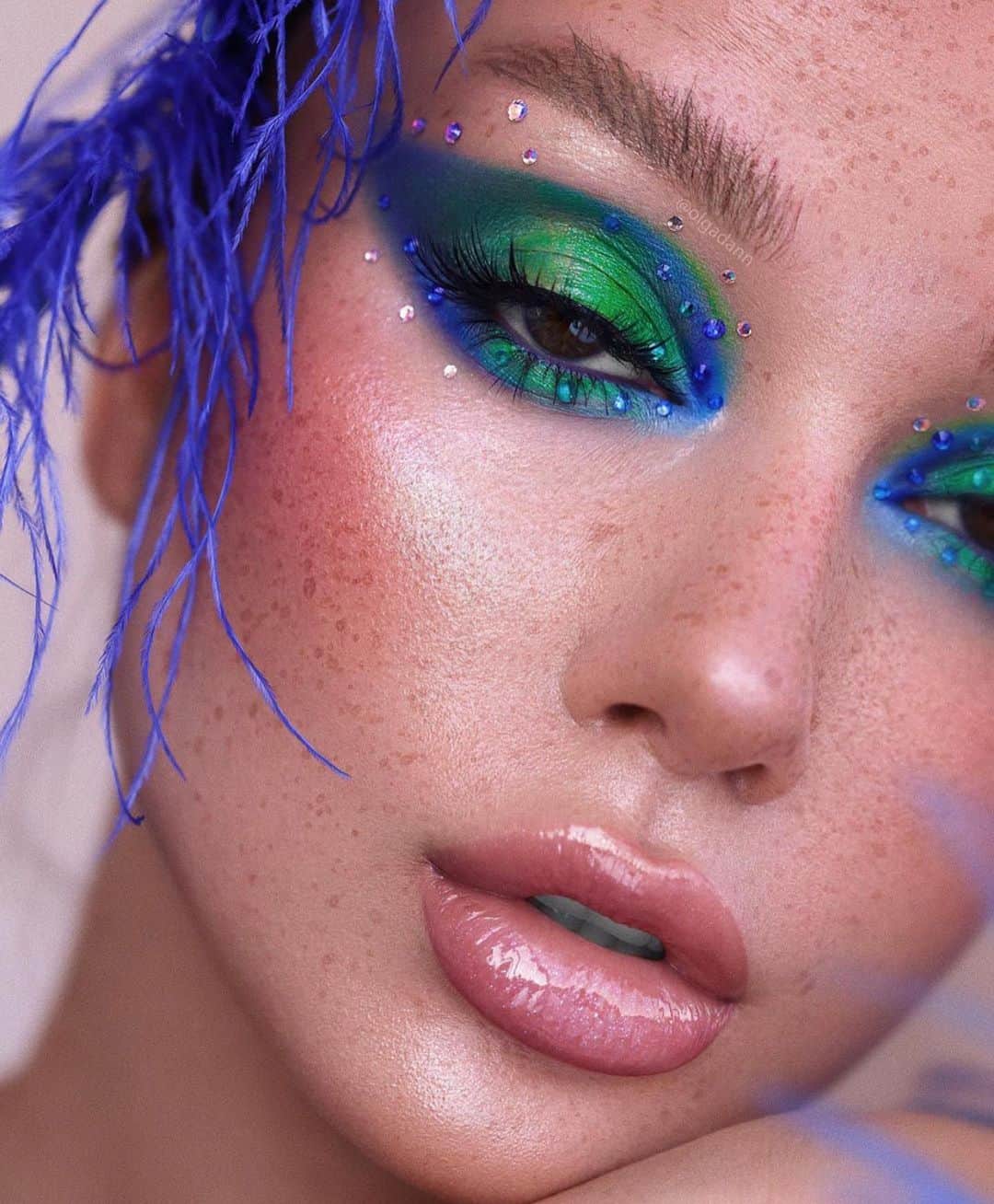 Jeffree Star Cosmeticsさんのインスタグラム写真 - (Jeffree Star CosmeticsInstagram)「@olgadann created this high fashion look using our #bluebloodpalette & #thegloss in the shade sorcery 🧪💙 #jeffreestarcosmetics」7月17日 6時26分 - jeffreestarcosmetics