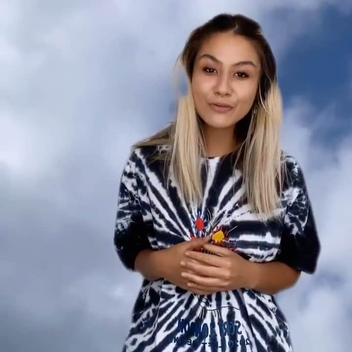 Mali-Koa Hoodのインスタグラム：「Discovered the green screen effect. This is only the beginning. Swipe for top tier promo content addressing pressing issues in my riveting life. I don’t know about you, but I think I’m onto something good here. #SummerTimeSadness #ControlTheVirus #MeBeforeYou #BritishSummertime」