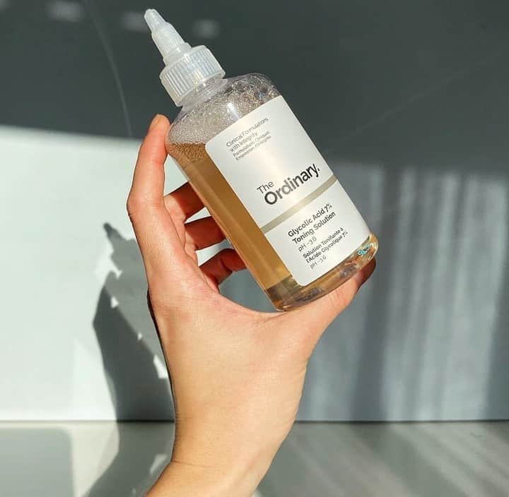 ULTA Beautyさんのインスタグラム写真 - (ULTA BeautyInstagram)「Real talk: @deciem's The Ordinary put gold in a bottle and gave it a price tag under $10. That is why we heart them. 💛 Try the gentle exfoliation of the Glycolic Acid toning solution!   Beauty, your way 🙌 Share your pics with us by using #ultabeauty! #Regram 📷: @imashooting_staar」7月17日 6時34分 - ultabeauty