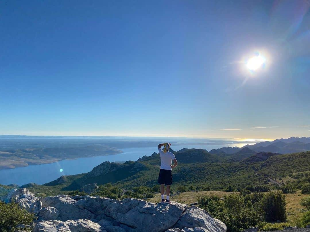 アンドレイ・クラマリッチさんのインスタグラム写真 - (アンドレイ・クラマリッチInstagram)「👀 🛵」7月16日 21時42分 - andrejkramaric