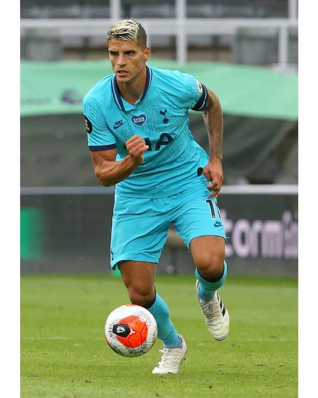 エリク・ラメラさんのインスタグラム写真 - (エリク・ラメラInstagram)「3 puntos importantes!!  Important win !! ⚽️💪  #coys」7月16日 21時55分 - eriklamela