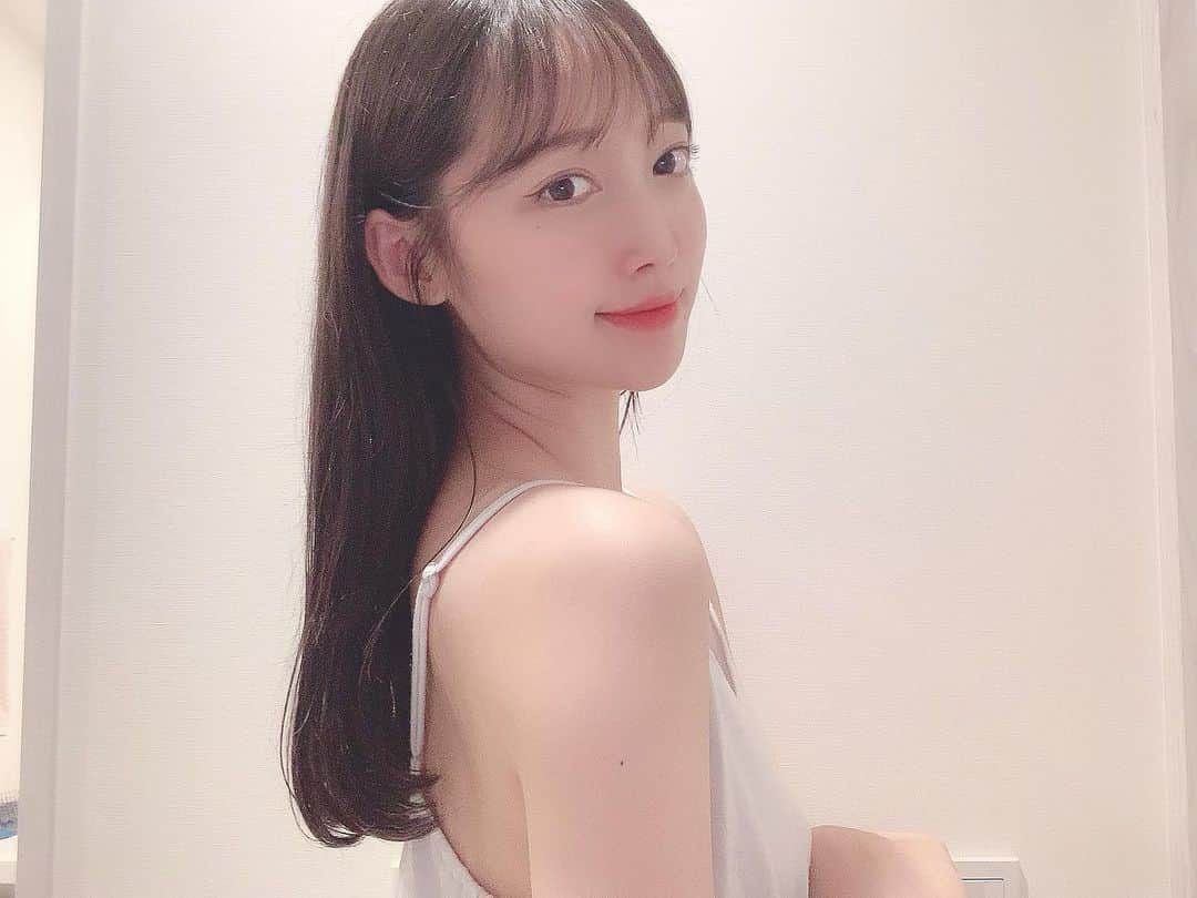 ぐんじりなのインスタグラム：「. . みんなの10万円の使い道が気になる 今日この頃🧼🧼 私はお洒落かつ電動の自転車が欲しい🧤 . .  #셀카 #셀피 #셀스타그램 #얼스타그램 #메이크」