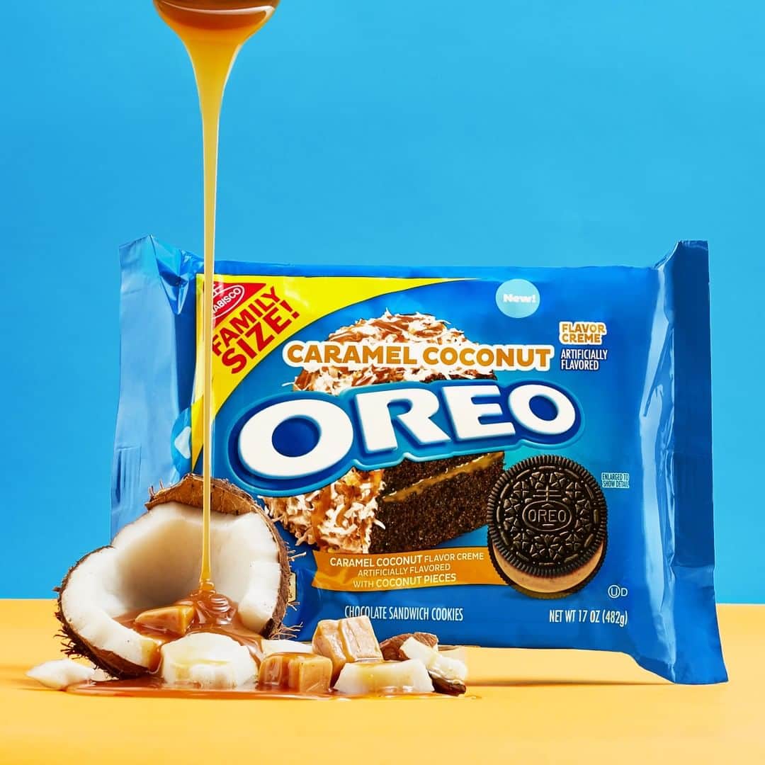 OREOさんのインスタグラム写真 - (OREOInstagram)「Cue the coconut, caramel and chocolate delicious-ness. Our Caramel Coconut OREO cookies are here to stay 😉」7月16日 23時00分 - oreo