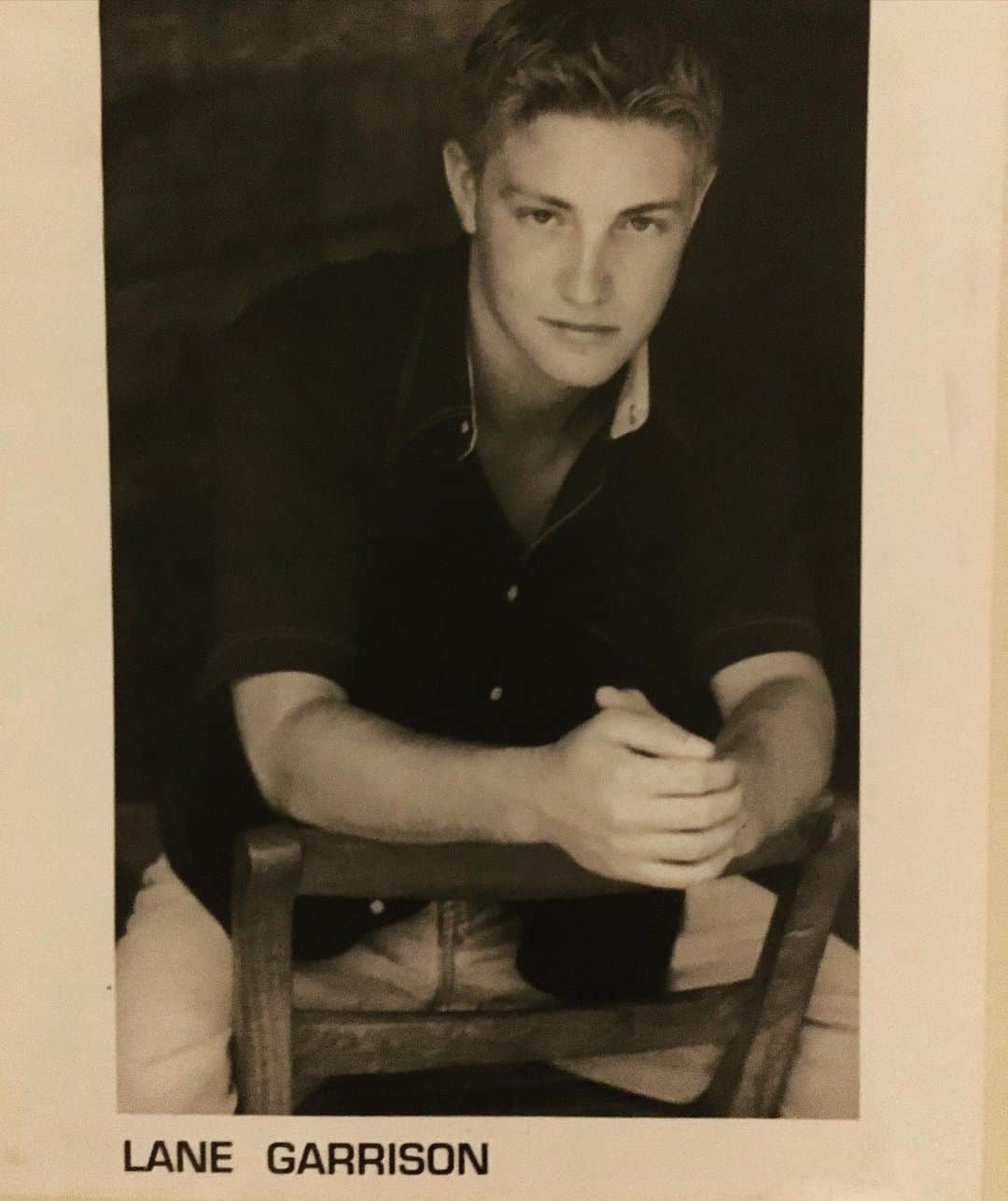 レイン・ギャリソンのインスタグラム：「Now here’s a #tbt #headshot」