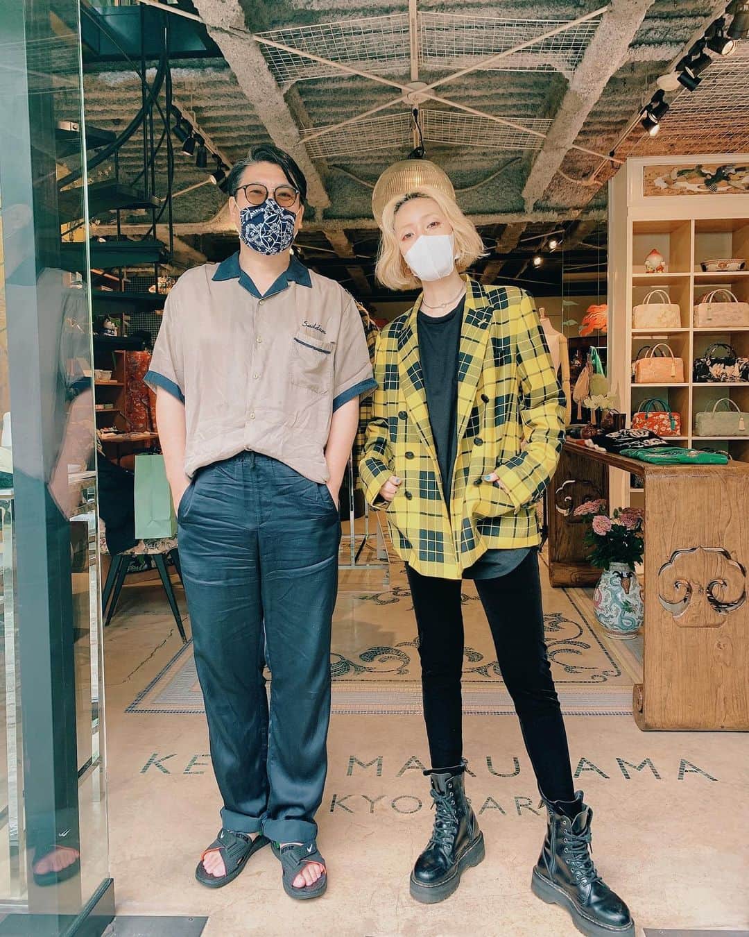 PELIのインスタグラム：「KEITA MARUYAMAの2020aw展示会✨🌼✨ 今回は #TRADROMANCE をテーマに 音楽を担当させていただきました🌹マスク無しでドレス着るの楽しみ〜🤩🤩🤩✨ @keitamaruyama_official  #keitamaruyama #exhibition」