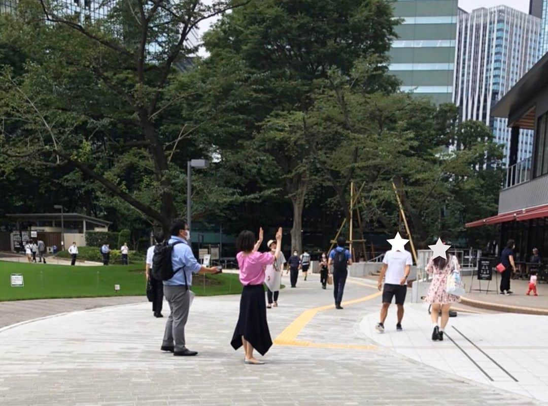 藤本真未さんのインスタグラム写真 - (藤本真未Instagram)「* 今日は新宿中央公園にできた新施設を取材しました😊 この模様は明日のnews TOKYO FLAGで放送予定です🧘‍♀️✨ * (4枚目は、ディレクターにカメラの画角を相談している私を隠し撮りされたものです。🤖) * #新宿中央公園 #SHUKUNOVA」7月16日 23時27分 - manamifujimoto108