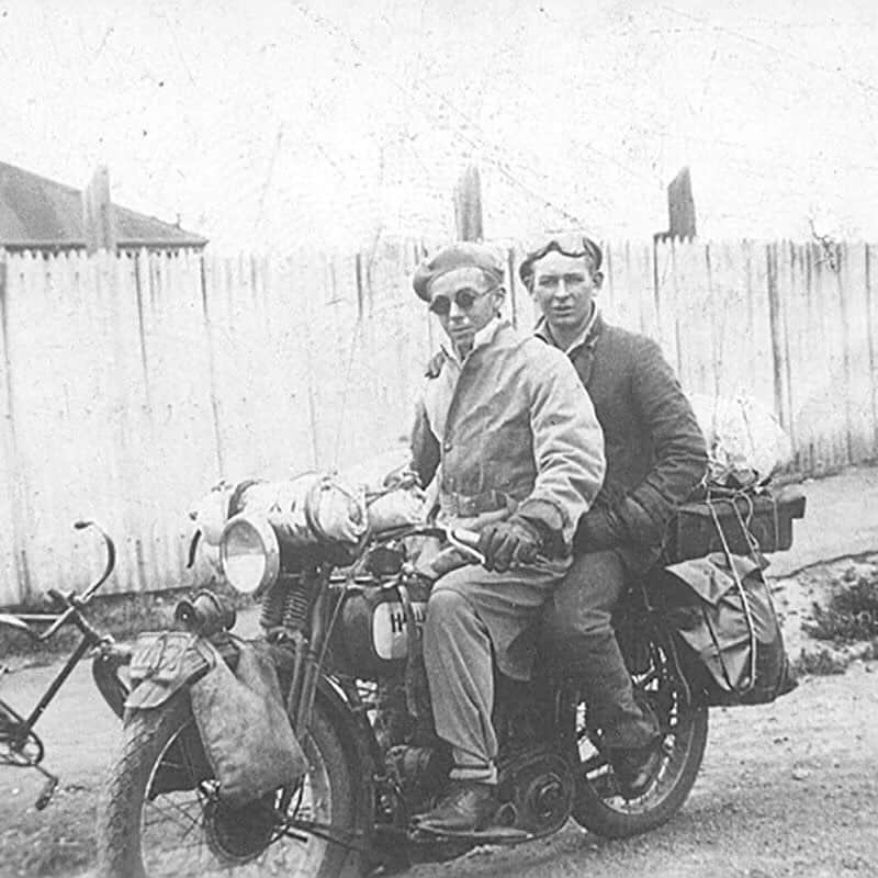 Harley-Davidsonさんのインスタグラム写真 - (Harley-DavidsonInstagram)「In 1933 Roy and Murray packed for their 2000 mile journey around the South Island of New Zealand from Christchurch on their Harley-Davidson.」7月17日 0時36分 - harleydavidson