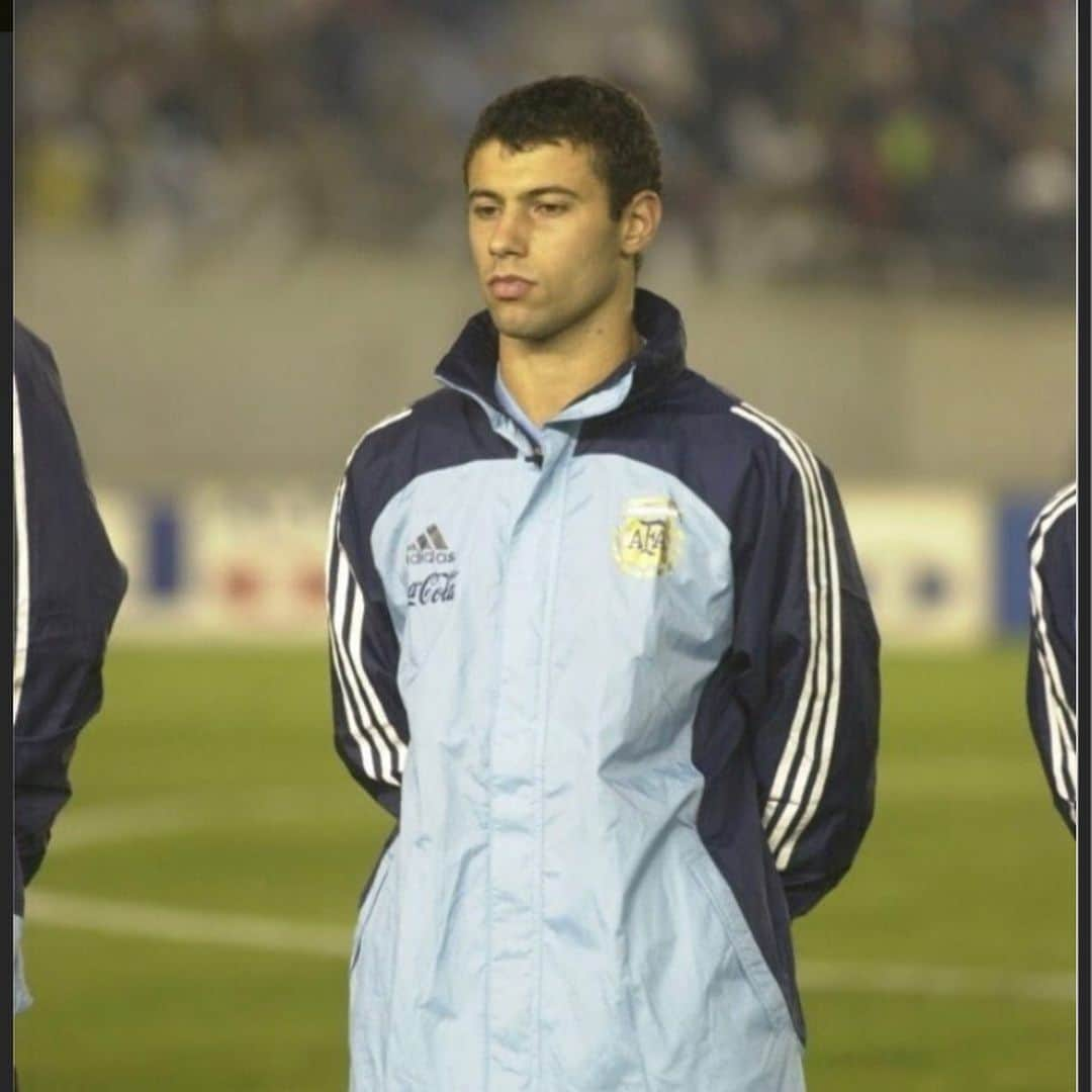 ハビエル・マスチェラーノさんのインスタグラム写真 - (ハビエル・マスチェラーノInstagram)「17 años de la primera vez con @afaseleccion. Con mas pelo y muchos sueños por cumplir 😍!!!!」7月17日 0時30分 - mascherano14