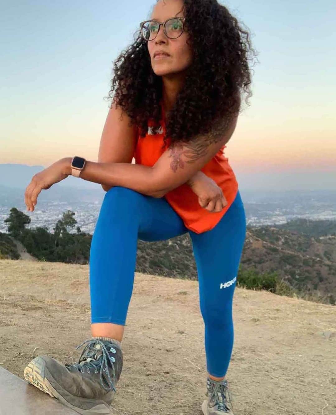 のインスタグラム：「"I was born and raised in 29 Palms, a marine brat, and had the desert and JTNP as my backyard growing up. My family wasn’t outdoorsy, but that didn’t stop me from getting outside to explore, catch lizards and collect rocks. I’ve always had an adventurous nature and when I took my first solo trip, I was hooked! Now I routinely travel & hike the world solo! People would tell me that going anywhere by myself was dangerous, but I wasn’t going to let their fear dictate how I live my life.   In 2014 I left my career in TV Production to pursue women’s empowerment, sexual assault prevention education and self-defense training. I want everyone, especially women, to feel safe and confident walking through the world without constant fear or relying on someone else to protect them. It’s been five years, I’ve spoken and instructed around the world and I'm proud to announce that I am now the owner of Girls Fight Back! It’s been such an amazing journey and I will never stop standing up against all forms of violence. In addition, I’m a full-contact self-defense instructor for IMPACT Personal Safety and I created the IGTV Series #OutdoorDefense to help people stay safe while enjoying the outdoors solo.   Nature & adventure have always held a special place in my life and you can find me camping, horseback riding, ice skating, running, snowboarding, rollerblading, lifting weights, riding motorcycles, canyoning, scuba diving and so much more. I’ve hiked trails in 15 countries and I’m a Hike Leader for @BlackGirlsTrekkin where I actively advocate for diversity and representation in the outdoors spaces." - @adventuresofnik #HumansofHOKA」
