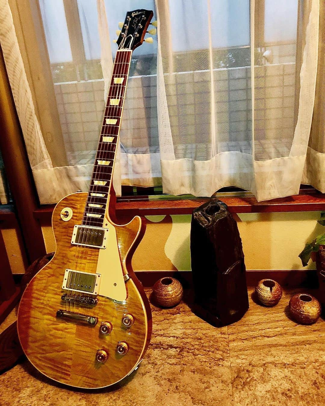 世良公則さんのインスタグラム写真 - (世良公則Instagram)「☆☆☆☆☆  60th anniversary  Les Paul standard with original P.A.F.  Burst   The best ROCK GUITAR ‼️  I think ‼️  #世良公則 #masanorisera #japanesemusician #japaneseartist #gibson #lespaul #rocknroll #rockguitar」7月17日 1時30分 - masanorisera