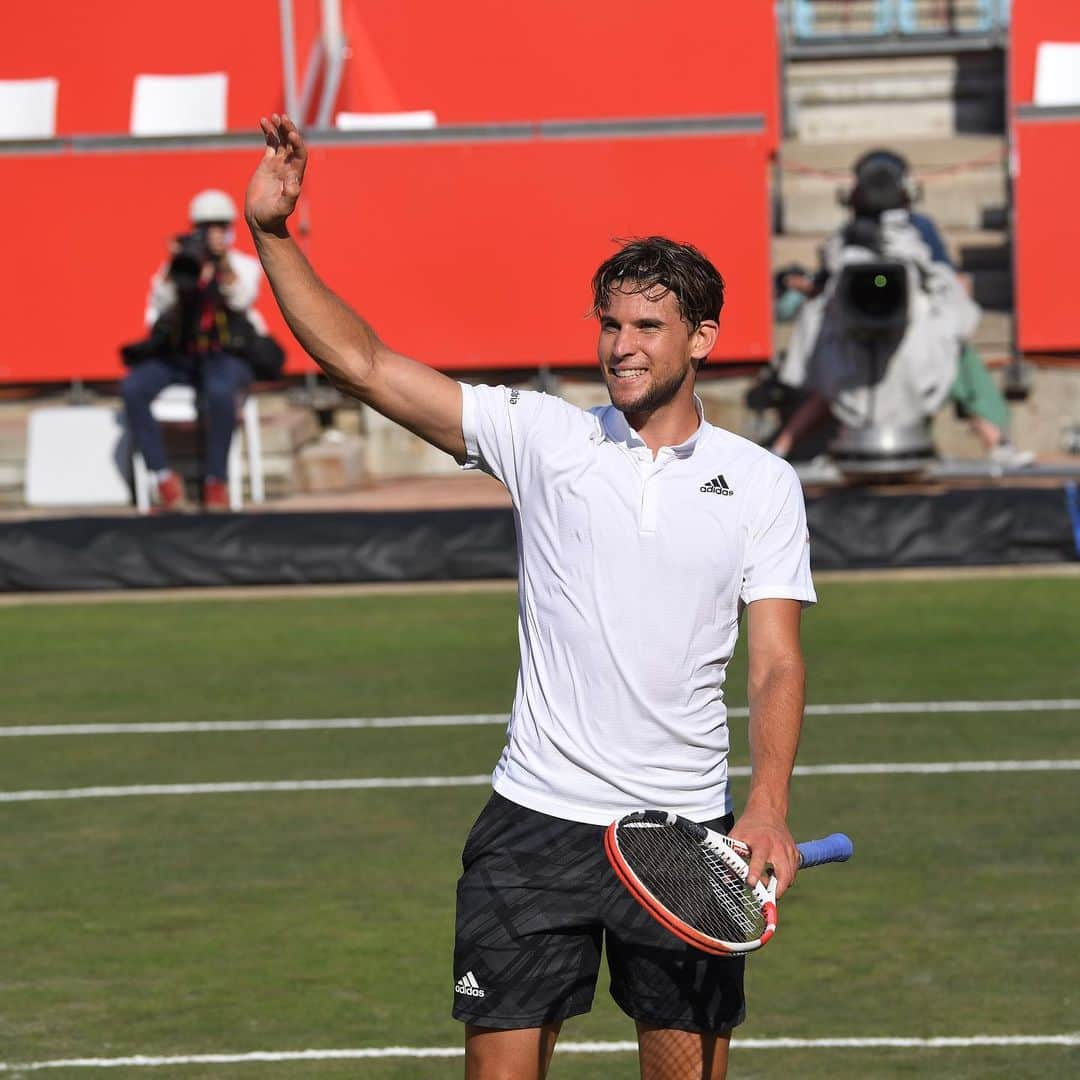 ドミニク・ティエムさんのインスタグラム写真 - (ドミニク・ティエムInstagram)「always special, winning on the green court」7月17日 1時31分 - domithiem