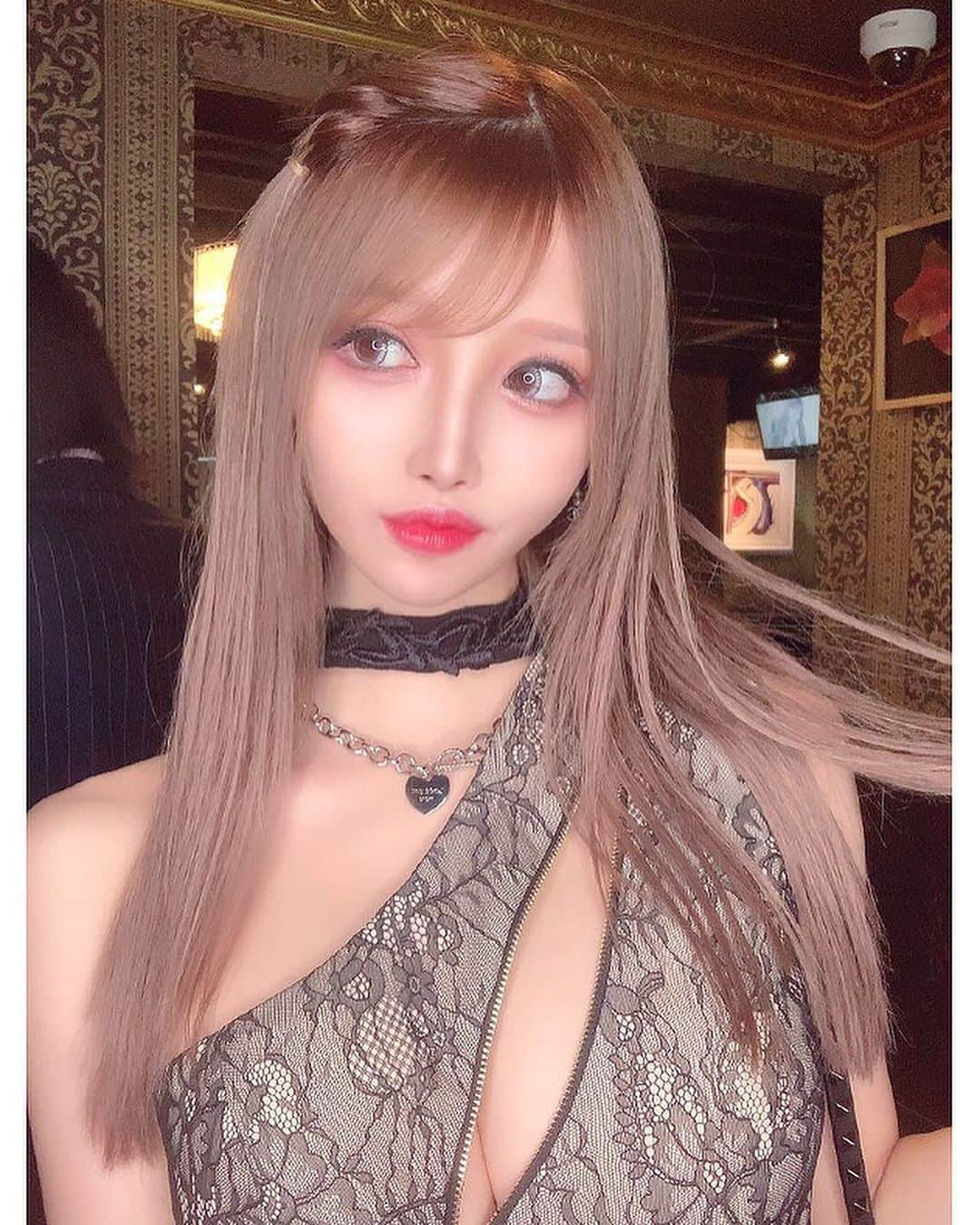 桜咲乃愛さんのインスタグラム写真 - (桜咲乃愛Instagram)「ストレートな日😜♥️🤟  ドレスかわいい🥰💓💓💓✨ @robedefleurs_official   #robedefleurs #ドレス#セクシードレス#ストレートヘア #ねじりアレンジ #シルバーアクセサリー #谷間ドレス #ローブドフルール」7月17日 1時40分 - noasama1101